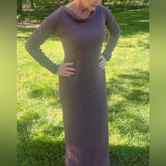 Rib Knit Bodycon Dress with Slit Sz Small - Picture 3 of 7